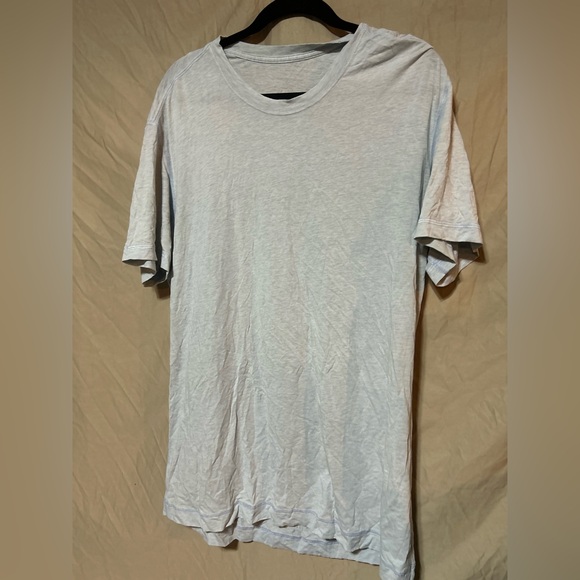 Lululemon T-shirt - Picture 1 of 2